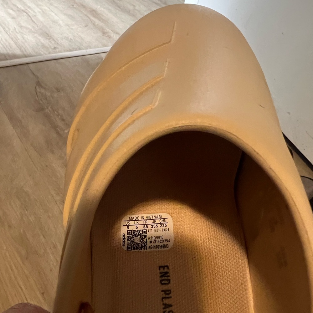 BRAND NEW Adidas Adicane Clogs - Picture 6 of 6
